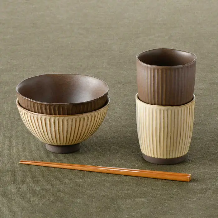 【波佐見焼】しのぎ 茶碗 ・ 湯呑み セット 窯変 マット調 ブラウン・ベージュ 食器 陶器 【トーエー】 [QC36] 波佐見焼