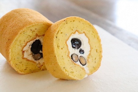 厳選素材のこだわりロールケーキ詰め合わせ　京丹波のオーガニックスイーツ工房「菓歩菓歩」手作り（各1本10cm　240g）　[012NA007]