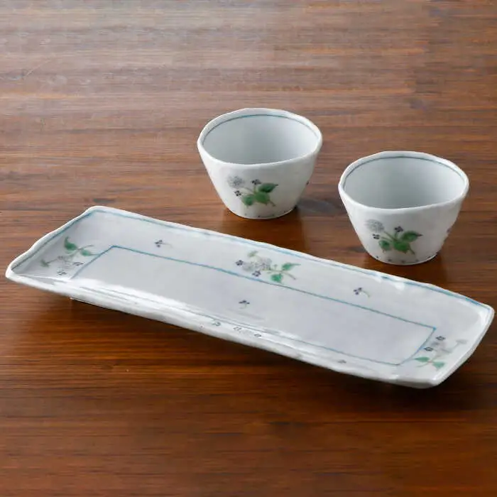 【波佐見焼】山紫陽花長角皿 プレート おしゃれな彫入りカップ 湯呑み 2個組 食器 皿 【藍水】 [GB30]  波佐見焼