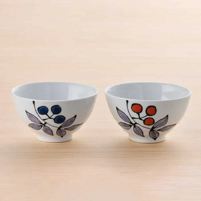 【波佐見焼】南天 夫婦 茶碗・湯呑み・小皿・箸置き 青と赤 8個セット 食器 皿 【大新窯】 [DC81]  波佐見焼