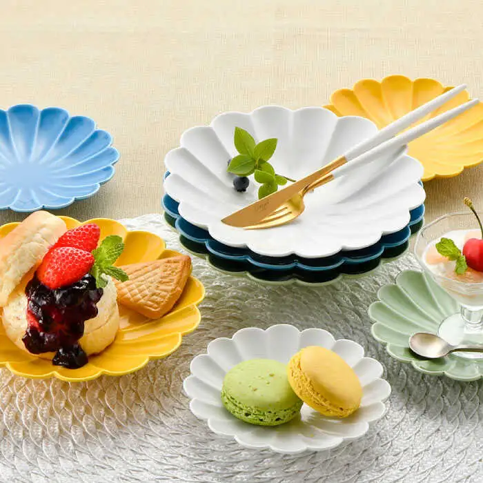 【波佐見焼】菊紋 皿（中・小）カラフル 4色セット 食器 皿 【洸琳窯】 [GE29]  波佐見焼