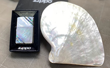 【ふるさと納税オリジナルデザイン】貝貼りZIPPOライター（ゴールド） ファッション小物 雑貨 日用品 民芸品 工芸品 貝釦職人 白蝶貝 メキシコアワビ 鎧 手作り ギフトボックス 