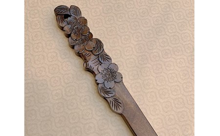 シューホーンM（ロング靴ベラ・軽井沢彫） 工芸品 木材 