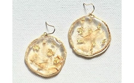 サークルピアス（ラメ風宗田節入りのレジンアクセサリー）【R00501】
