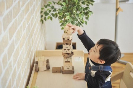 木製 積み上げタワー型おもちゃ ナンバータワー【檜のおもちゃ ＩＫＯＮＩＨ】 ≪桧 おもちゃ ヒノキ ひのき 木育 知育≫