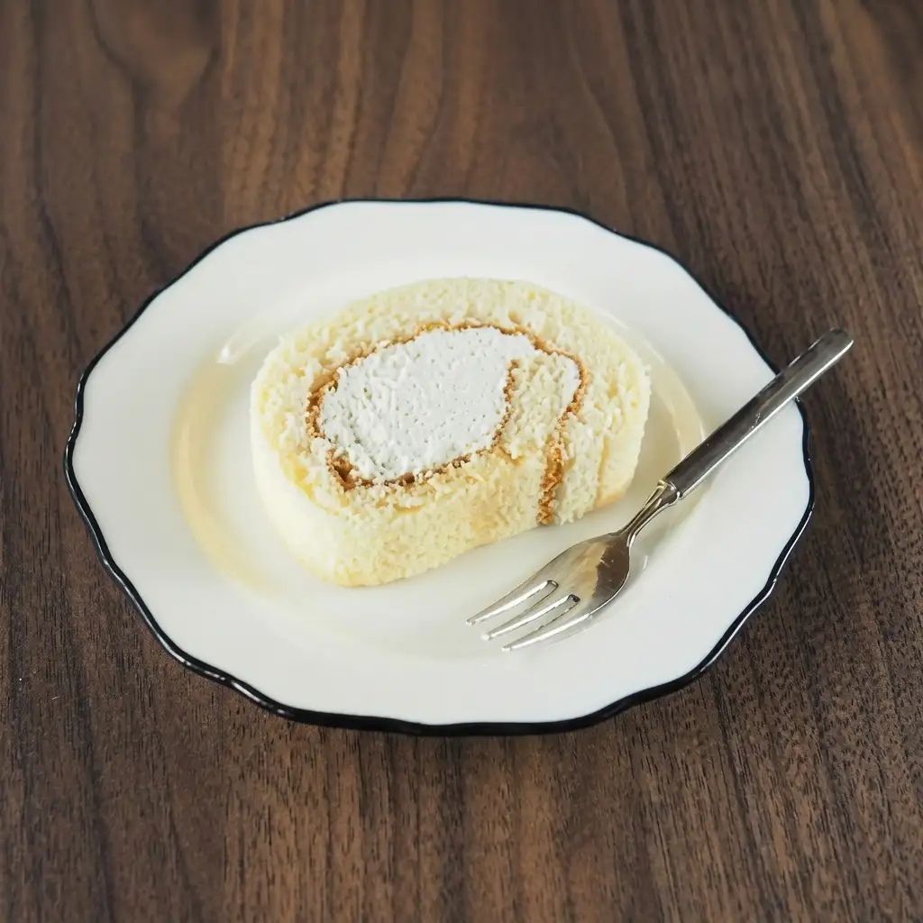 メロンロールケーキ ライオンメロン 洋菓子 おやつ メロンロールケーキ【1本】