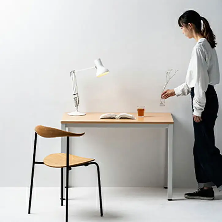 オフィス家具のプロが作る在宅ワーク向けデスク（天板：ナチュラル/ホワイト、脚：3色） インテリア 一人用デスク 抗ウイルス 抗菌 防カビ機能  天板ホワイト、脚ホワイトグレー