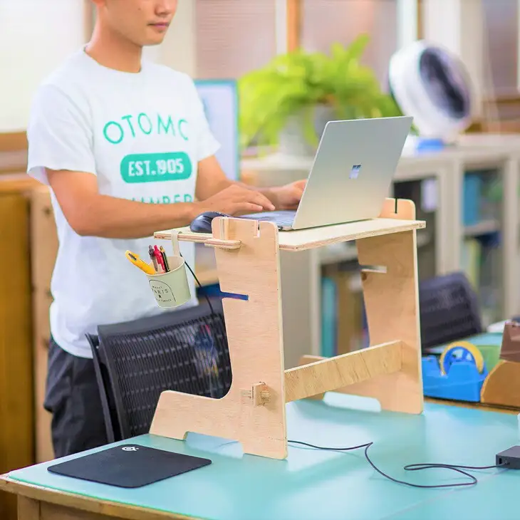 木の香り漂う 木製デスク WOOD STANDING DESK【スタンダード】 【607】