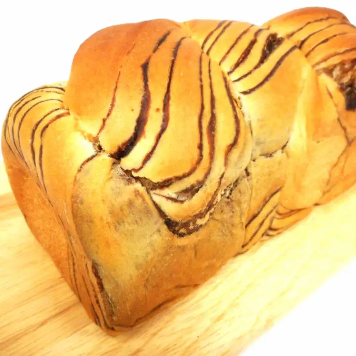 岩手県産小麦「銀河のちから」使用　ロングライフパン内麦デニッシュ食パン　チョコ（６個） 【686】