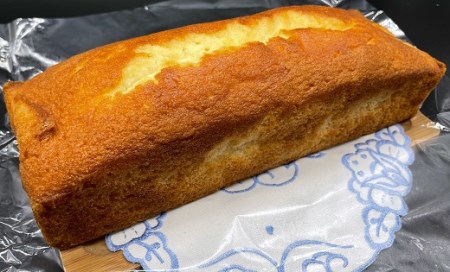 スイーツケーキ３回定期便（パウンドケーキ・ショコラブラン・ロールケーキ） お菓子 デザート おやつ 焼き菓子 洋菓子 おかし 菓子 詰め合わせ 3ヶ月 定期便 パウンドケーキ 人気 おすすめ 【J00237】