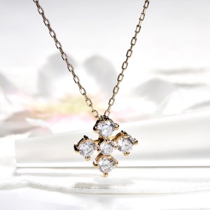 60-9-4 ネックレス K18YG クローバー フラワー ダイヤモンド 0.56ct ペンダント リバーシブル イエローゴールド クロス 十字 2way 【f162-k18yg】 ALPAZ059