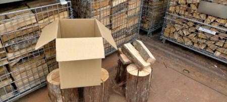 薪　30kg 30cm　クヌギ・ナラ・カシ　高級広葉樹3種のミックス  (大割～小割) 木材 薪ストーブ ストーブ 薪割り 割り薪 まき 乾燥 済 アウトドア キャンプ ファイヤー 焚き火 焚火 森林 林業 木 サウナ 送料無料 燃料 [DA02]