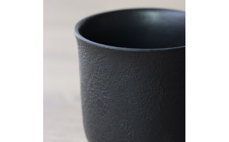 有田焼 黒泡内黒マット マグカップ 山忠 コーヒーカップ 容量300ml 器 食器 ブラック おしゃれ モダン ギフト お祝い ed003