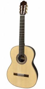 アストリアス クラシックギター Tsuji S-3（ケース付）_クラシックギター アストリアス Tsuji S-3 ケース 付き 楽器 音響機器 低音 高音 響き セラックニス仕上げ 新品 ギター 弦楽器 音楽 演奏 常温 大人 子供 福岡県 久留米市 お取り寄せ アストリアスギター製造株式会社 送料無料 〔Qx037〕