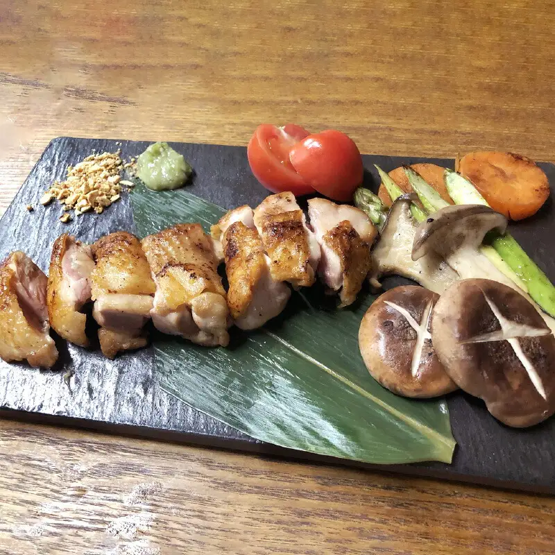 国産地鶏 地鶏 媛っこ地鶏 1羽分 1.2～1.5kg 寒山鳥聲 鶏舎 鳥 tori 鳥肉 鶏肉 鶏 とり肉 地鶏り お肉 肉 niku にく とりにく もも肉 鶏もも 胸肉 ムネ肉 ささ身 手羽 食べ比べ 冷凍 産地直送 数量限定 特産品 国産 愛媛 宇和島 E018-089004