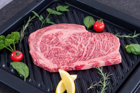 国産 黒毛和牛 いろり牛 経産牛 牛肉ロースステーキ(約300g)