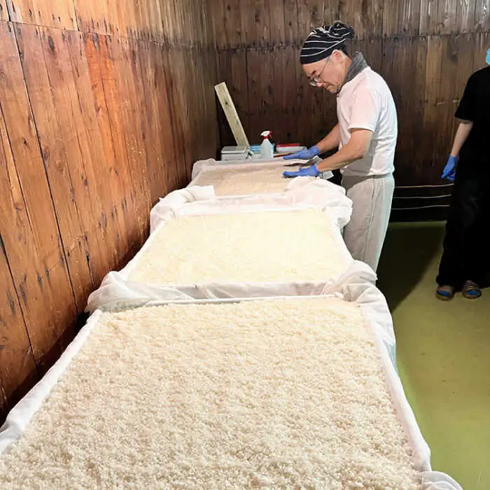 【リピーターの多い人気の逸品】日本酒 普賢の夢 特別純米・はねぎ搾り萬勝 純米吟醸 各720ml / 日本酒 にほんしゅ 酒 お酒 おさけ お試し 晩酌 日本酒 飲み比べ / 南島原市 / 酒蔵吉田屋 [SAI002]
