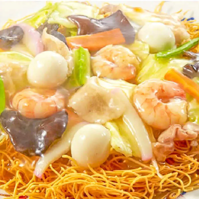 長崎 ちゃんぽん・皿うどん 各4食 / ちゃんぽん チャンポン 長崎ちゃんぽん 麺 乾麺 とんこつ 皿うどん 半生麺 / 南島原市 / ふるせ [SAQ032]