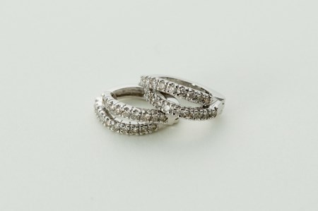 【ジュエリーの街、山梨県甲府市】ダイヤ0.40ct K18WGピアリング　LE995W