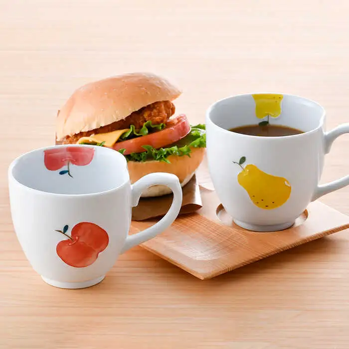 【波佐見焼】りんご・ラフランス マグカップ ペアセット 食器 皿 【松幸陶芸】 [HB45] 波佐見焼