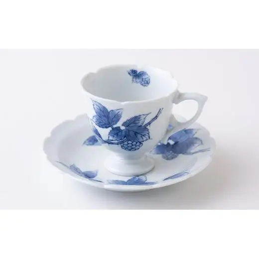 〈嘉久正窯〉木苺高台コーヒー碗皿