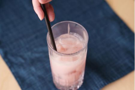 ヨーグルトリキュール1本500ml お酒 リキュール いちご J-60