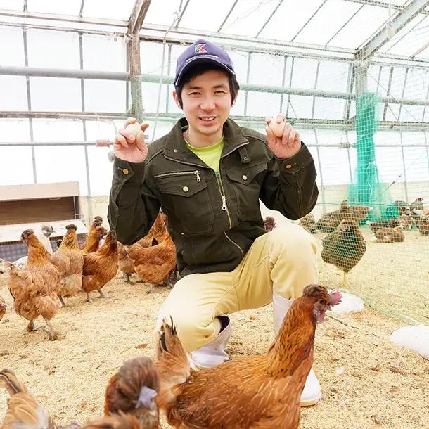 福島県本宮市産　平飼い本宮烏骨鶏酵母卵　生卵25個　【07214-0013】