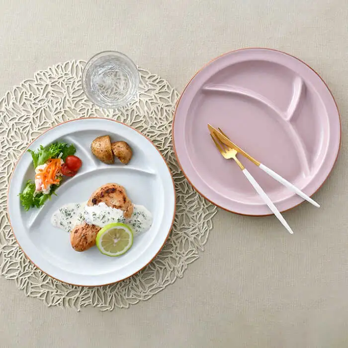 【波佐見焼】マットカラー ランチプレート 仕切り皿 ペアセット （ホワイト・ピンク） 食器 皿 【大新窯】 [DC109]  波佐見焼