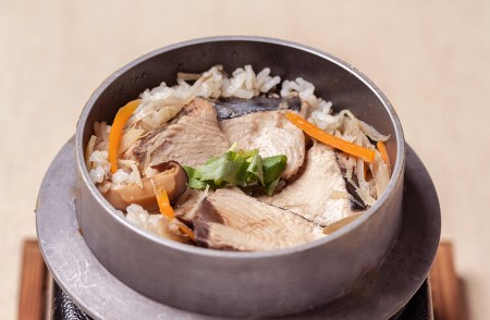 186-2　すけろく勝利の釜めし食事セット