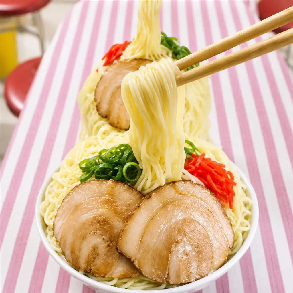 食品サンプル 博多豚骨ラーメンな帽子 | 食品サンプル ラーメン 帽子 お土産 食べられない 人気  おすすめ 可愛い サンプル レプリカ 装飾 置物 写真撮影 ギフト 食品以外