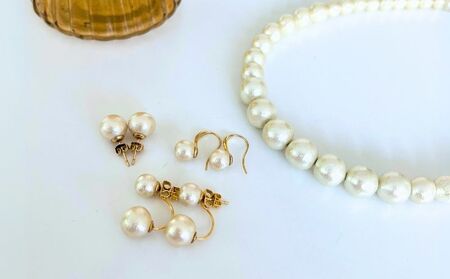 コットンパール「キスカ」シンプルショートネックレス(金具ゴールド)とピアス３点セット