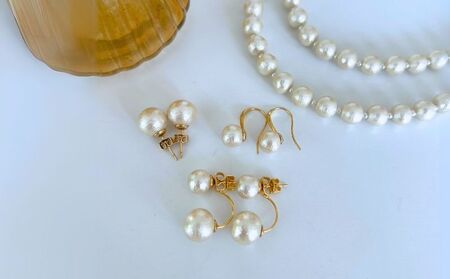 コットンパール「キスカ」ロングネックレス(金具ゴールド)とピアス３点セット