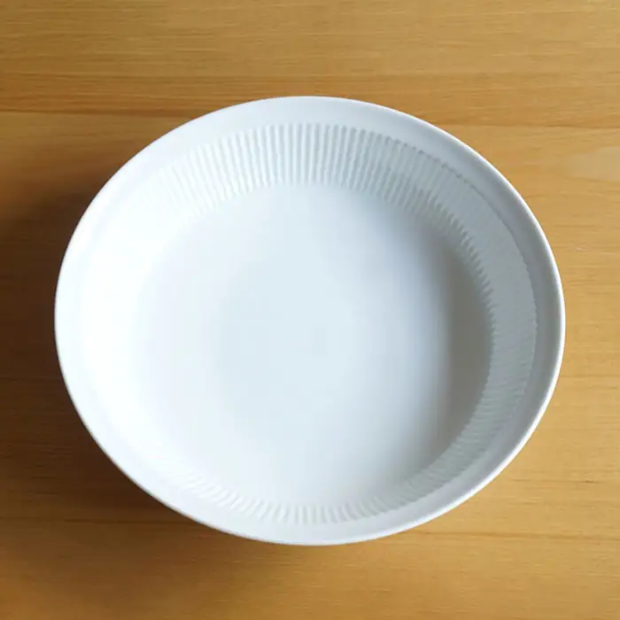 【白山陶器】【美しいレリーフ模様】よしず彫 盛鉢 1ピース 白磁 ボウル 食器 皿 【波佐見焼】 [TA75] 波佐見焼