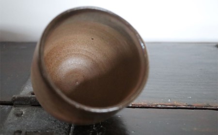 あんじ窯 陶　井口の（ペア）備前丸湯呑 口径7.5cm 高さ8cm 食器 雑貨 キッチン用品 和 和風 普段使い 備前土 薪窯 四昼夜焼成 緋色模様 丸み 手に馴染む 個性 高温 焼き締め 丈夫 ペア湯飲み 