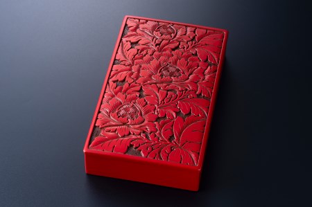 F4027 村上木彫堆朱　小箱　牡丹唐草地紋引下彫
