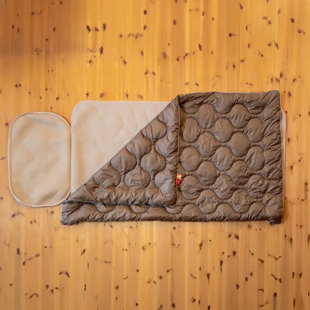 キャンピングカー専用寝具『hulu hulu』　人口羽毛綿Air Flake(R)使用　日本製/ 布団 グランピング キャンプ アウトドア キャンピングカー / 瀬戸市 / 株式会社レクビィ [BBBG001]