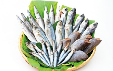 【丸干し 干物セット】たっぷり30点以上！定番干物3種30枚セット 干物 ひもの セット 和歌山 家庭用【ben003】