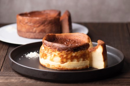 「メゾン フジヤ」のガトーフロマージュ（12cm） スイーツ ケーキ チーズケーキ チョコレート ガトーショコラ 洋菓子 _HD080-006