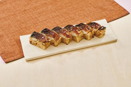 焼鯖鮨 6貫 3本セット 全18貫 冷凍 京樽 簡単調理 寿司 焼き鯖 焼きサバ 焼きさば 鯖 さば サバ 鮨 すし 冷凍食品 レンジ 上方 押し寿司 タレ たれ