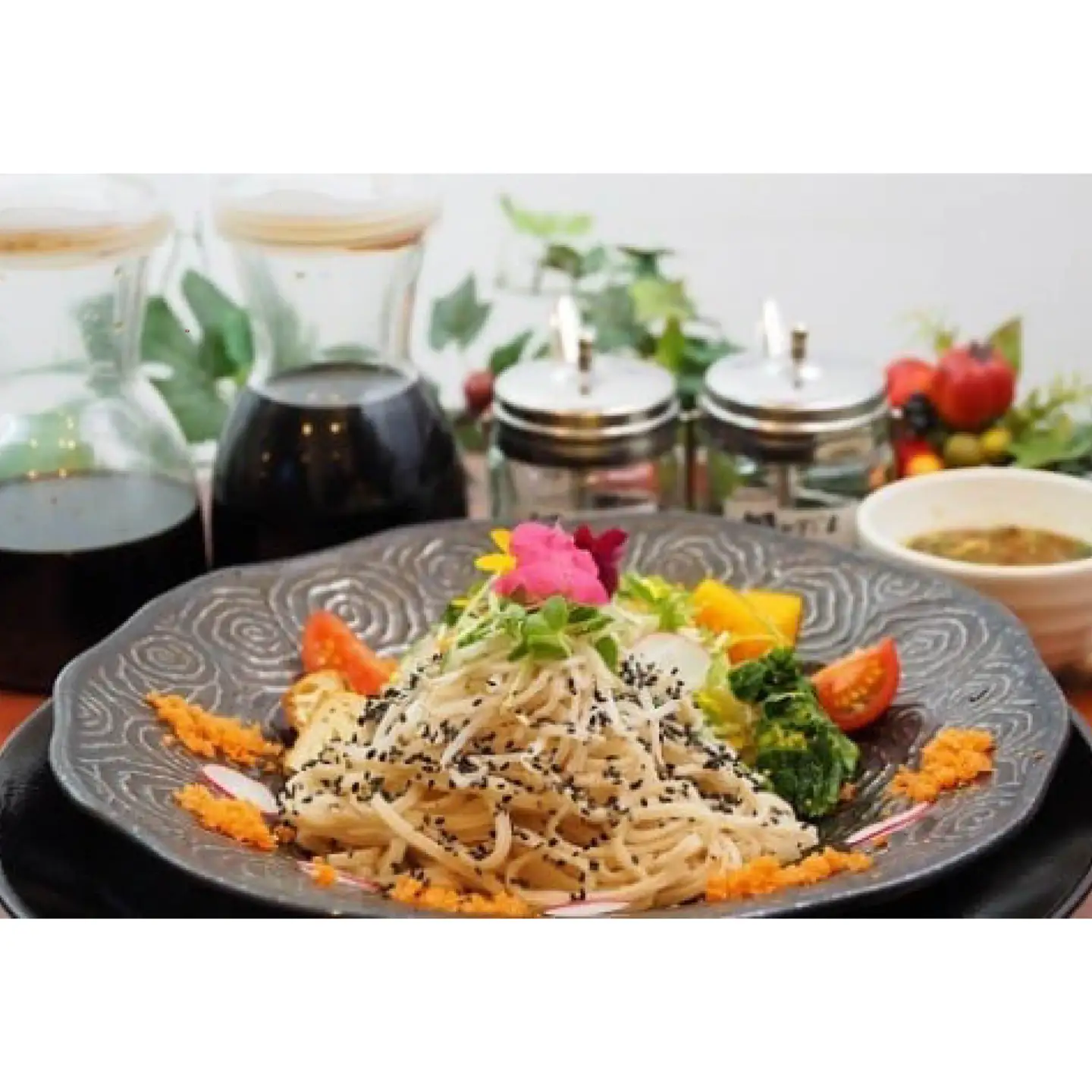 玄米麺8種類in印籠箱セット(栽培期間中農薬不使用玄米100％) 玄米 玄米麺 麺 長期保存 サスティナブル 玄米 麺 保存食 SDGs 玄米 麺 長期保存 ギフト プレゼント 玄米 麺 贈答品 お礼の品 玄米 麺 T-41