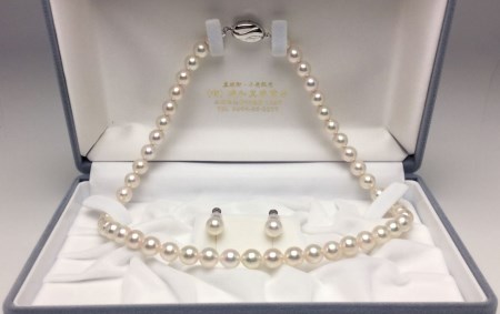  真珠 ネックレス ピアス セット パール 7.5ミリ ～ 8ミリ 三重県 伊勢志摩 志摩 アクセサリー ギフト プレゼント お祝い 母の日 入学式 卒業式 結婚式 冠婚葬祭 / 老舗の真珠専門店・高品質アコヤ真珠 ネックレスセット7.5～8.0ミリ