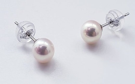 真珠 ピアス 5.5 ～ 5.9 mm ( K14 WG ) アクセサリー パール ジュエリー 三重 伊勢 志摩 真珠 パールアコヤ真珠 アコヤ貝 あこや 冠婚葬祭 慶事 誕生日 結婚式 記念日 お祝い 贈り物 ギフト 普段使い 愛らしい小粒の輝き、ベビーパール ピアス