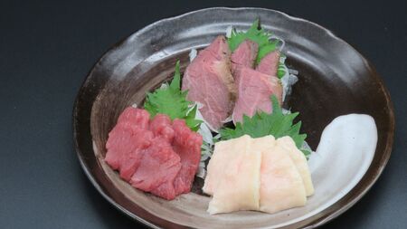 ＜信州伊那谷の食文化＞馬刺し盛り合わせセット タレ付き 3種 約800～900g 伊那 信州【020-13】