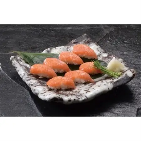 みやぎサーモンロイン550g(背・腹　各1パック)_魚介・海産物   _【配送不可地域：離島】【1259230】