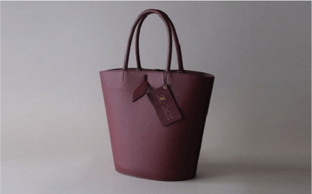 りんご レザー RingoLeather(登録商標)  SAIFU  IVY PRODUCTS コラボ  TOTE 【 赤 】  株式会社SORENA  バッグ bag 小物 合皮 信州 217000円 長野県 飯綱町 [1645]