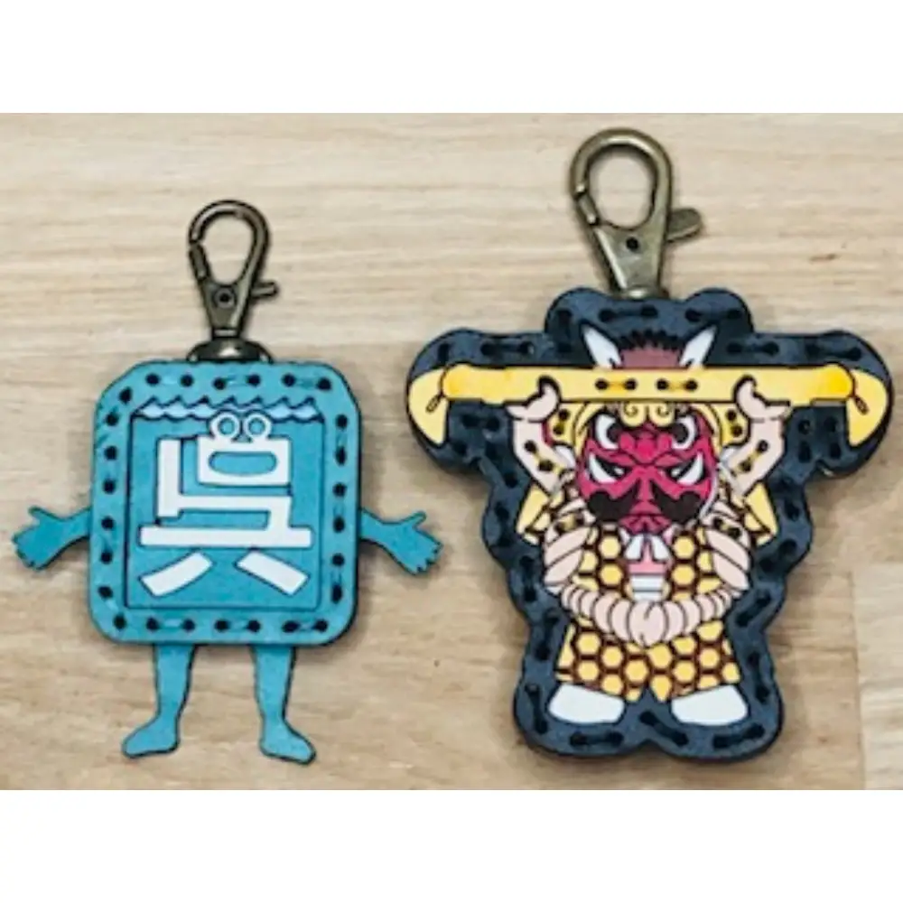 呉氏＆ヤブver3 レザーキーホルダーセット 手作り 一点もの 革製品 レザー キーリング レディース メンズ 鍵 バッグチャーム ストラップ ご当地キャラ ゆるキャラ 革小物 ヤブ ギフト プレゼント 送料無料 広島県 呉市 ku022-017-r