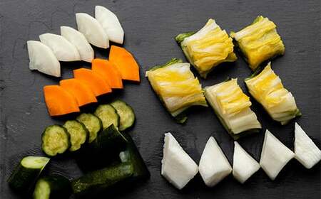 新鮮野菜で作り素材にこだわったお漬物お楽しみセット（ぬか漬け入り） F20C-699