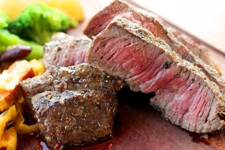 【近江牛と近江米の定期便【至福の逸品の会】全2回】肉 牛肉 ステーキ リブ サーロイン ブランド牛 三大和牛 和牛 黒毛和牛 冷凍 贈り物 ギフト プレゼント 滋賀県 竜王