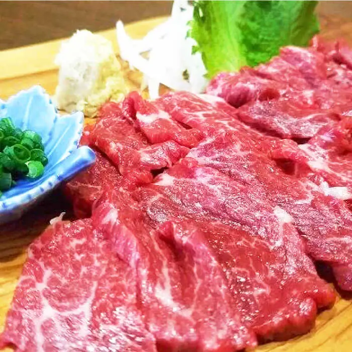 熊本 馬刺し 「なか園」 厳選の馬刺し 約３００ｇ[ZBV009]