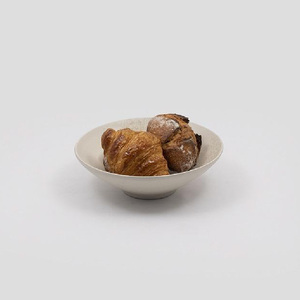 佳窯 碗 Φ18cm（白） 常滑焼 陶器 食器 鉢碗 鉢椀 煮物やサラダ等に 皿 18cm 電子レンジ可 食洗機使用可 シンプル 贈り物 プレゼント 日本製 白 ホワイト キッチン キッチン用品 チャラ おしゃれ INAX 日本六古窯 愛知県 常滑市
